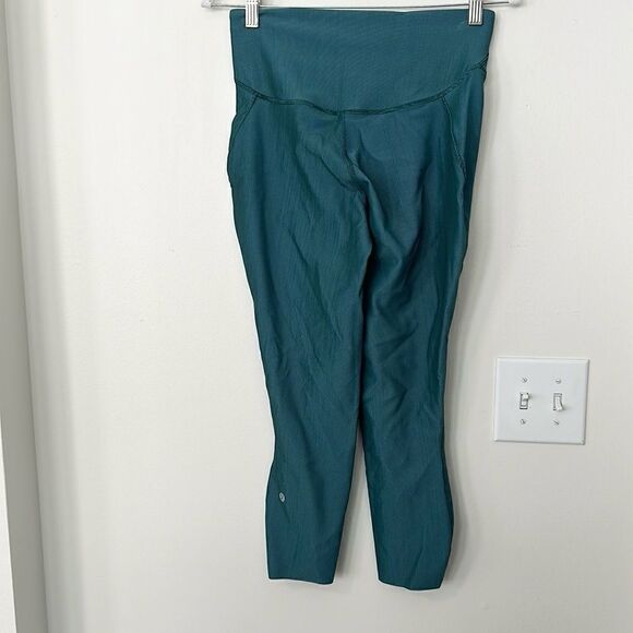Lululemon Teal Cropped Athletic Leggings 8 - Picture 7 of 8